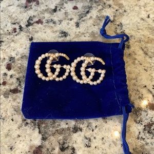GG earrings
